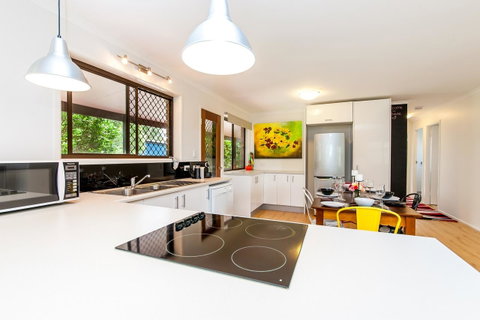 Arthouse - Accommodation Sunshine Coast 2