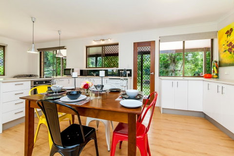 Arthouse - Accommodation Sunshine Coast 0