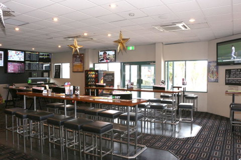 Brighton Hotel - Accommodation Sunshine Coast 16