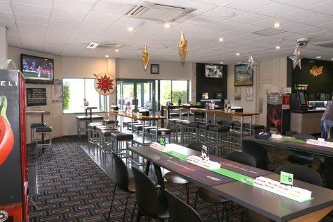 Brighton Hotel - Accommodation Sunshine Coast 15