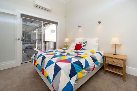 Waterstreet Apartment - Accommodation Sunshine Coast 0