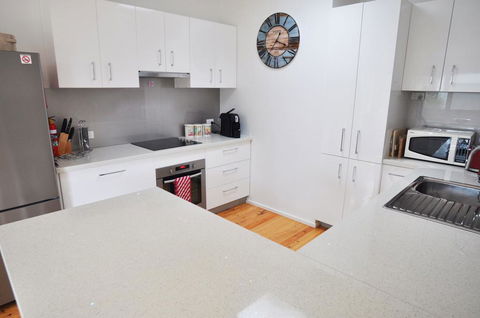 WAVES ON FLORIDA - SURF SIDE - Accommodation Sunshine Coast 2