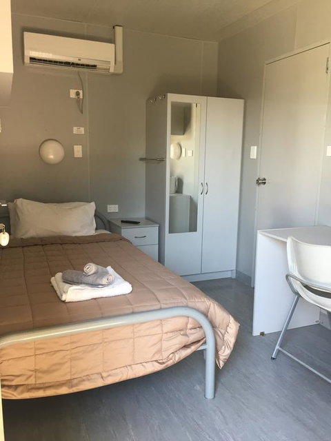 Wellshot Hotel - Accommodation Sunshine Coast 1