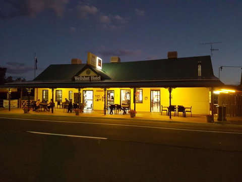 Wellshot Hotel - Accommodation Sunshine Coast 2