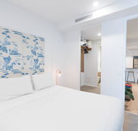West End Executive Suite on the Brisbane River. - Accommodation Sunshine Coast