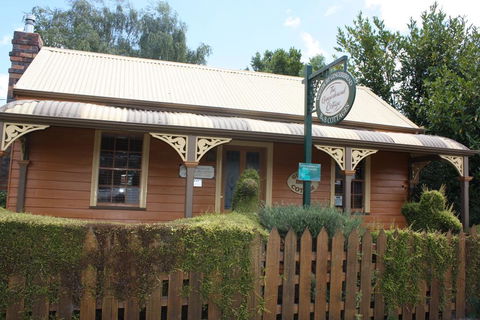 Westbury Gingerbread Cottages - Accommodation Sunshine Coast 2