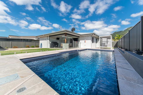 Whitsunday Sands - Accommodation Sunshine Coast 0
