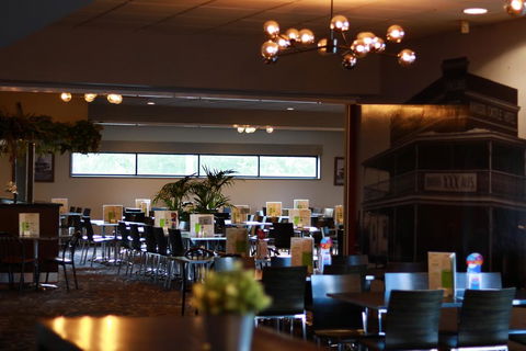 Windsor Castle Hotel - Accommodation Sunshine Coast 2