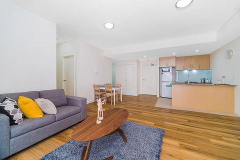 Wolli Creek Airport Serviced 2 Bedroom Apartment - Accommodation Sunshine Coast 1