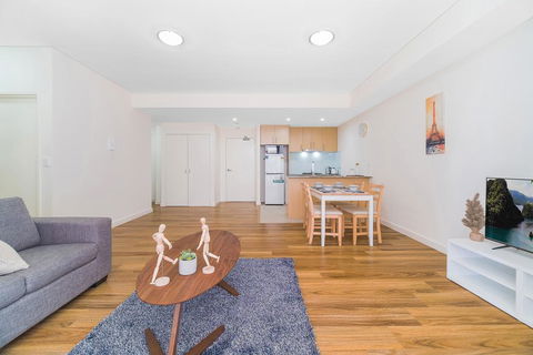 Wolli Creek Airport Serviced 2 Bedroom Apartment - Accommodation Sunshine Coast 0