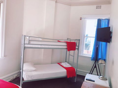 Wynyard Hotel - Accommodation Sunshine Coast 3