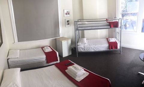 Wynyard Hotel - Accommodation Sunshine Coast 2