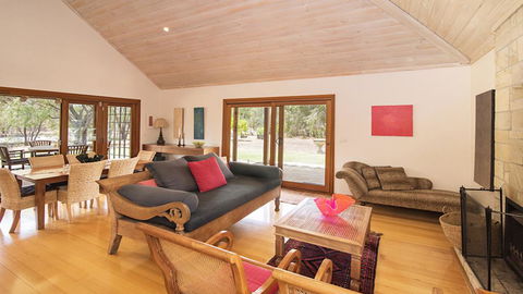 Yallingup Retreat - Accommodation Sunshine Coast 3