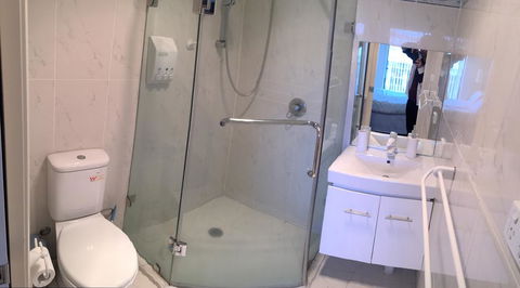 Yarrabi Pond - Accommodation Sunshine Coast 2