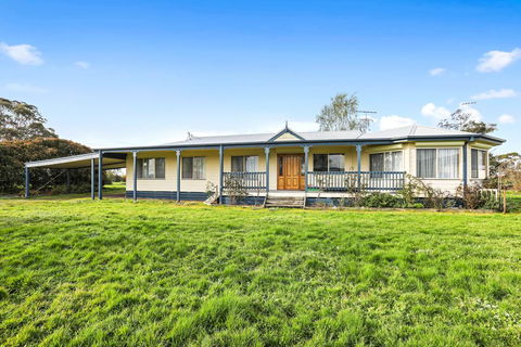 Yarragon 4 Bedroom House In Gippsland - Accommodation Sunshine Coast 1