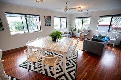 Yeppoon Beachhouse - Accommodation Sunshine Coast 2