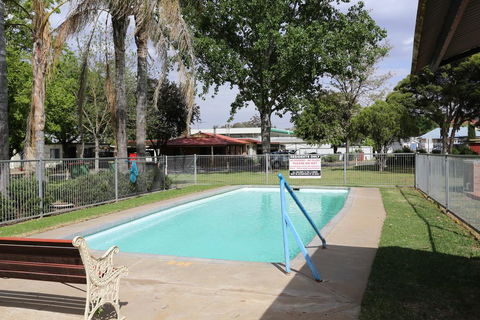 Young Caravan Park - Accommodation Sunshine Coast 0