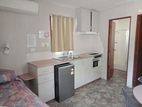 Young Caravan Park - Accommodation Sunshine Coast 2