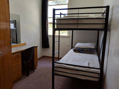 Young Budget Accommodation - Accommodation Sunshine Coast 2