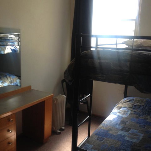 Young Budget Accommodation - Accommodation Sunshine Coast 3