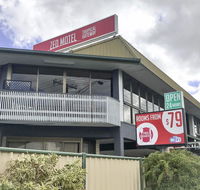 ZED MOTELS Tropical Gateway - Accommodation Sunshine Coast