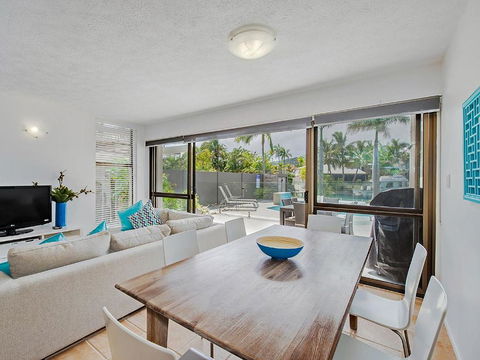 1 Jalynca - Accommodation Sunshine Coast 2
