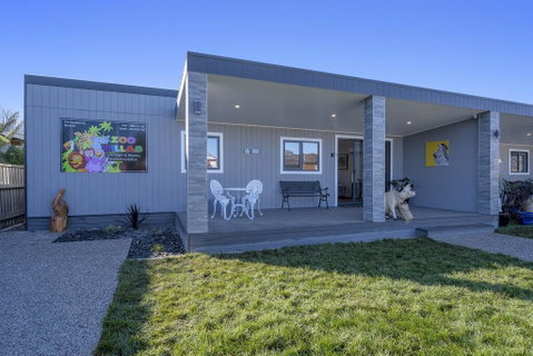 Zoo Villas : Villa Zebra - Central Wynyard - Accommodation Sunshine Coast 0