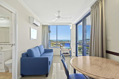 AirliediseNO Hills5min Walk 2 Port Of Airlie/Ferry TerminalWiFiNetflix - Accommodation Sunshine Coast 3