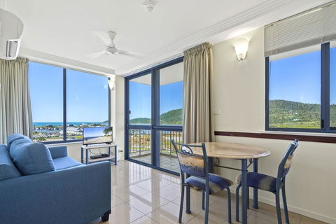 AirliediseNO Hills5min Walk 2 Port Of Airlie/Ferry TerminalWiFiNetflix - Accommodation Sunshine Coast 0