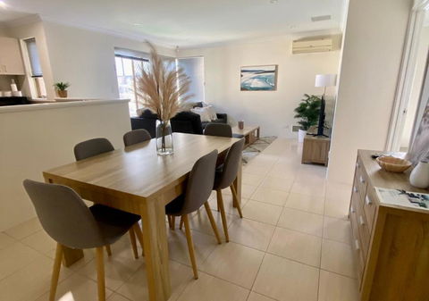 3-Bedroom Kinross Beachside Abode - Accommodation Sunshine Coast 0