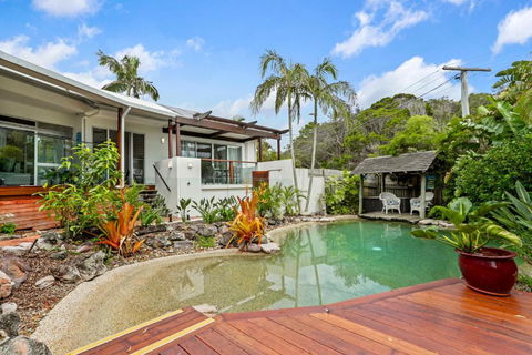 A Tropical Family Oasis In Sunshine Beach - Accommodation Sunshine Coast 2