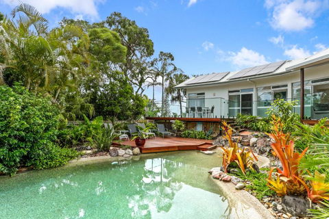 A Tropical Family Oasis In Sunshine Beach - Accommodation Sunshine Coast 0