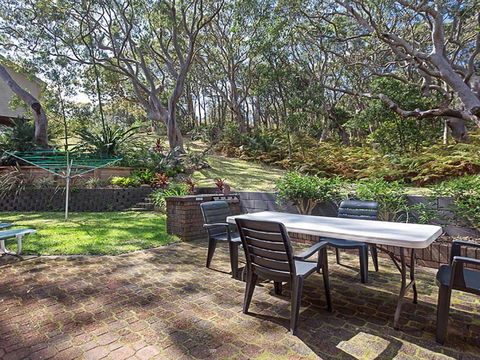 Adriana 3 Unit With A Backyard - Accommodation Sunshine Coast 3