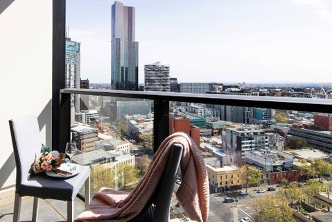 A 2BR Apt Near Melbourne Central Amazing Views - Accommodation Sunshine Coast 0