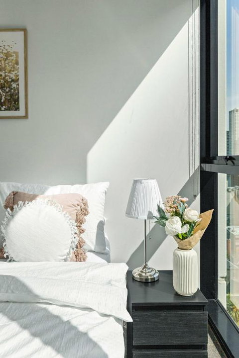 A 2BR Apt Near Melbourne Central Amazing Views - Accommodation Sunshine Coast 3
