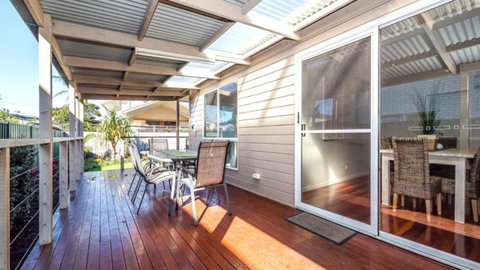 A Beachside Beauty With Pool - Accommodation Sunshine Coast 3