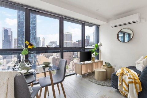 A Comfy & Stylish Apt Near Melbourne Central & QV - Accommodation Sunshine Coast 0