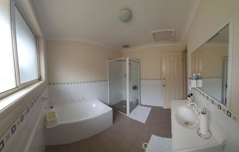 A Cosy Private Bedroom For You (2) - Accommodation Sunshine Coast 3