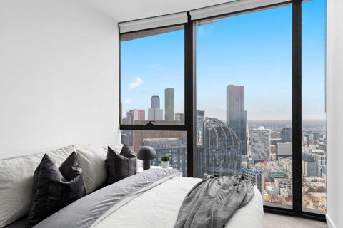 A Cozy 2BR Apt At Sapphire By The Gardens - Accommodation Sunshine Coast 1