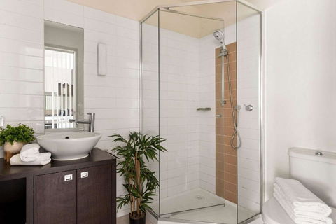 A Cozy & Modern Apt Near To Flemington Races - Accommodation Sunshine Coast 4