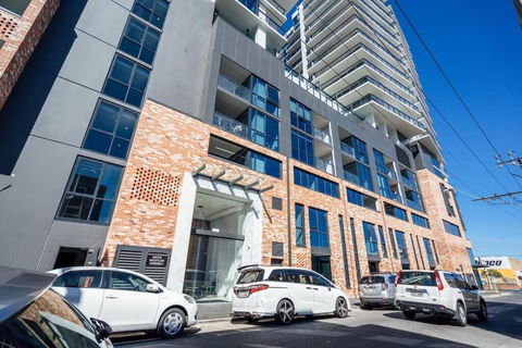 A Cut Above The West 3BR Staycation Pool Gym - Accommodation Sunshine Coast 1