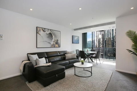 A Modern 2BR Apt With City Views FREE Parking - Accommodation Sunshine Coast 4