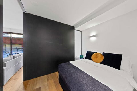 A Modern & Spacious 2BR Apt Near Melbourne Uni - Accommodation Sunshine Coast 1