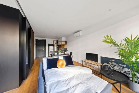 A Modern & Spacious 2BR Apt Near Melbourne Uni - Accommodation Sunshine Coast 2