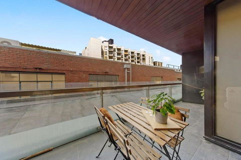 A Modern & Spacious 2BR Apt Near Melbourne Uni - Accommodation Sunshine Coast 3