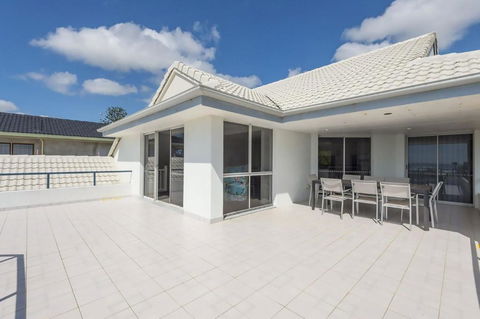 A Perfect Stay - Serendipity - Accommodation Sunshine Coast 3