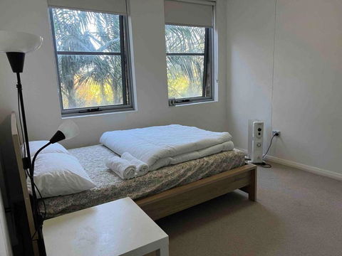 A Private Room - 1 Train Stop To Chatswood CBD - Accommodation Sunshine Coast 2