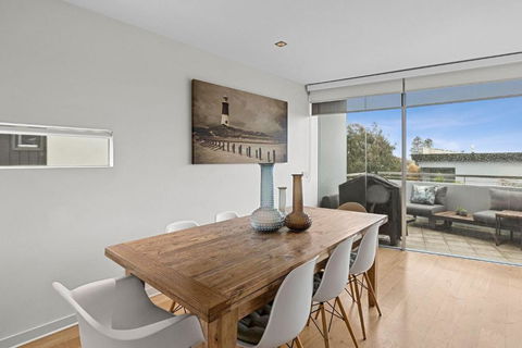 A Touch Of Class - Accommodation Sunshine Coast 3