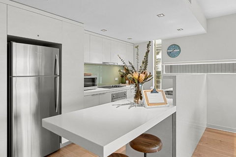 A Touch Of Class - Accommodation Sunshine Coast 4