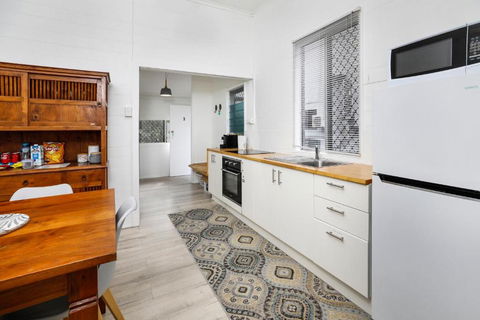 A Touch Of The Bahamas On McKenzie MK3 - Accommodation Sunshine Coast 4